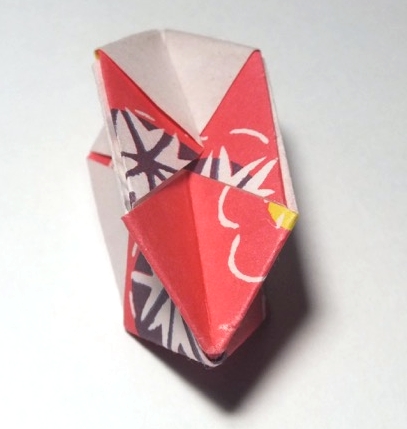 Origami Christmas tree ornament by Toshie Takahama on giladorigami.com