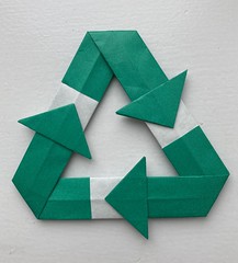 Origami Recycling logo by Sharon Turvey on giladorigami.com