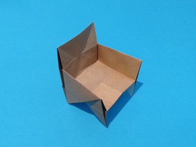 Origami Armchair by Mark Bolitho on giladorigami.com