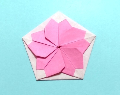 Origami Cherry blossom-shaped envelope by Kuwabara Sayoko on giladorigami.com