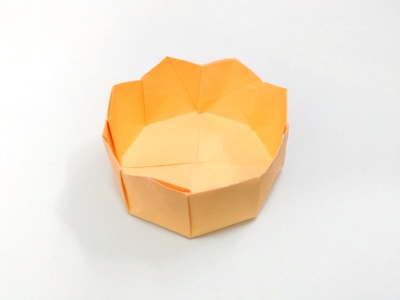 Origami Crown basket by Mark W. Kennedy on giladorigami.com