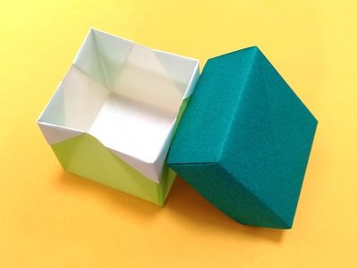 Origami Happy box by Kunihiko Kasahara on giladorigami.com