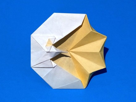 Origami Moon and sun by Jesus Artigas on giladorigami.com