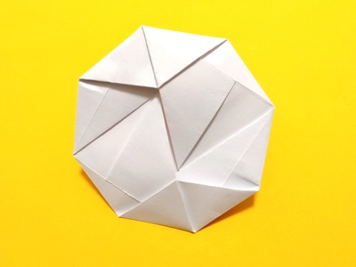 Origami Octagon wrapper - CD case by Jun Maekawa on giladorigami.com