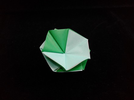 Origami Portable top by Kawate Ayako on giladorigami.com