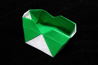 Origami Receptacle by Kawate Ayako on giladorigami.com