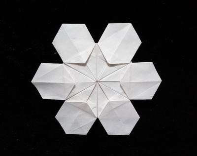 Origami Snow crystal by Tsuruta Yoshimasa on giladorigami.com