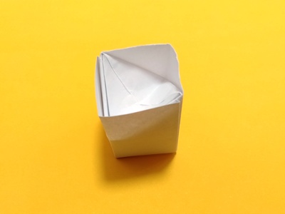 Origami Trash bin by Jun Maekawa on giladorigami.com